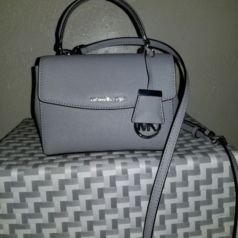 Michael Kors Ava tote